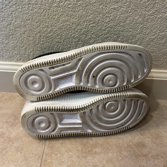 Nike Air Force 1 Sage Sneakers - Picture 6 of 6